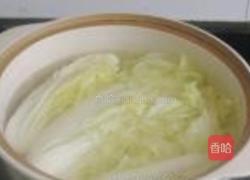 咸肉鲜虾白菜煲的做法图解6