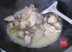 茨菇木耳炖河蚌的做法图解8