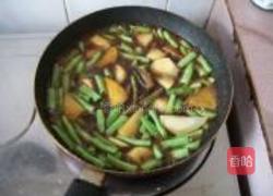 土豆烧四季豆的做法图解6