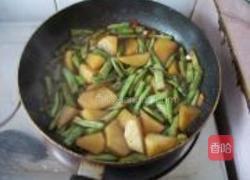 土豆烧四季豆的做法图解8