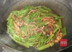 山芹炒肉丝的做法图解5