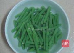 蒜香腐汁豆角的做法图解7