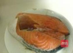 泰汁三文鱼的做法图解1