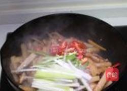 萝卜炒香菇瘦肉的做法图解7