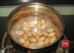 白果青红椒炒对虾的做法图解2