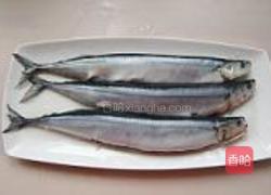 蒜烤秋刀鱼的做法图解2