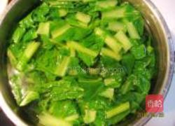 小白菜豆饼白蛤汤的做法图解3