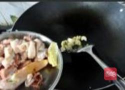 香芹焖鸭子的做法图解2