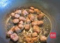 秋葵果仁炒牛肉粒的做法图解4