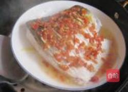 蒜味剁椒蒸青鱼的做法图解6