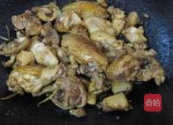 石螺鸡煲的做法图解5