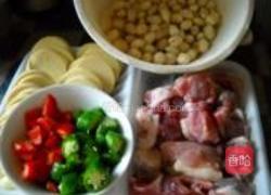 素鸡花生炖鸭的做法图解2