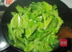 杭白菜炒栗子的做法图解5