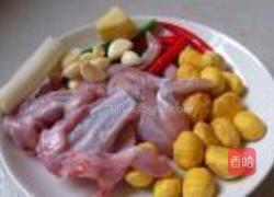 板栗烧牛蛙的做法图解1