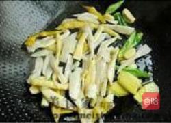 泡椒笋烧鱼块的做法图解6