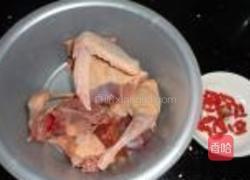 清炖鸽子汤的做法图解1