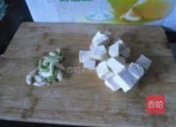 豆腐丝瓜汤的做法图解2