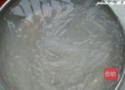 肉片茼蒿蛋蒸粉丝的做法图解1