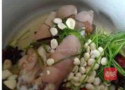 红枣玉米猪脚汤的做法图解5