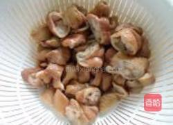 尖椒熘肥肠的做法图解4