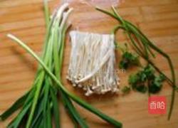 蒜苗拌金针菇的做法图解1