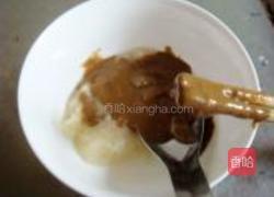 蒜香麻酱槐花的做法图解5