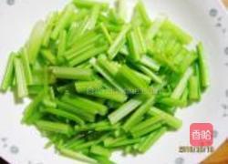 香芹炒虾的做法图解2