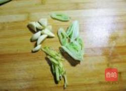 香芹炒虾的做法图解3