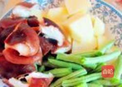 土豆豆角烧香菇的做法图解1