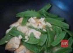 豆腐炒荷兰豆的做法图解3