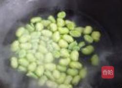 橄榄菜俏拌蚕豆的做法图解2