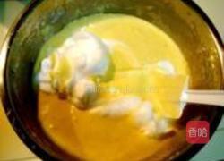 基础戚风蛋糕的做法图解10