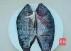 小蕃茄烧罗非鱼的做法图解1