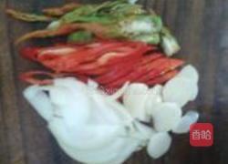 包菜炒肉片的做法图解2