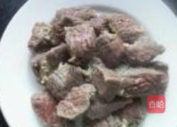 牛肉炖柿子的做法图解1