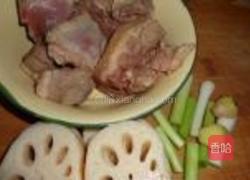 鸭肉焖莲藕的做法图解1
