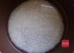 白萝卜骨头粥的做法图解1