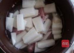 白萝卜骨头粥的做法图解5