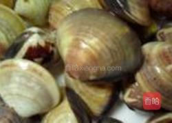 蛤蜊蒸蛋的做法图解1