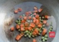 松仁玉米的做法图解3