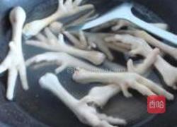 木瓜花生鸡脚汤的做法图解4