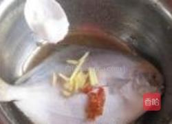 土豆烤鲳鱼的做法图解3