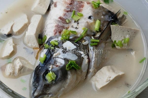 鱼头炖豆腐