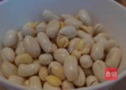 花生黄豆炖猪蹄的做法图解1