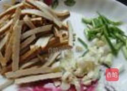 土豆炒香干的做法图解2