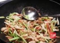 榨菜炒鸡丝的做法图解7