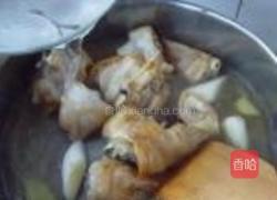 啤酒焖猪蹄的做法图解6
