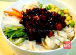 蘑菇豆干炸酱面的做法图解11