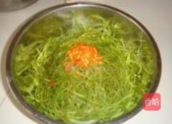 辣拌蒜苗丝的做法图解4