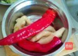子姜红椒肉丝的做法图解1